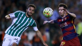 赫伊森红牌争议：裁判判罚引公正性质疑，阿隆索赛后爆发